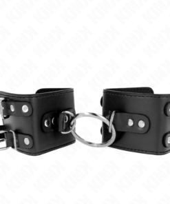 KINK - FIXED WRIST RESTRAINTS WITH RING AND STUDS ADJUSTABLE BLACK 17-22 CM X 6.5 CM